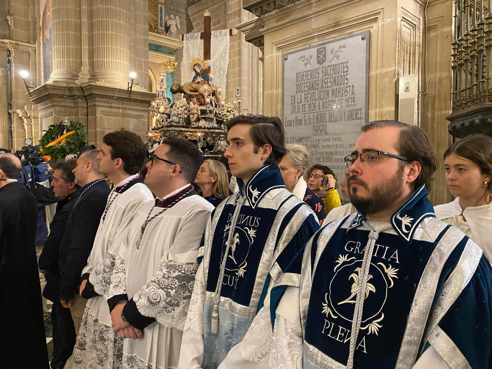 En imágenes: La Legión en las calles y la Buena Muerte en la Catedral