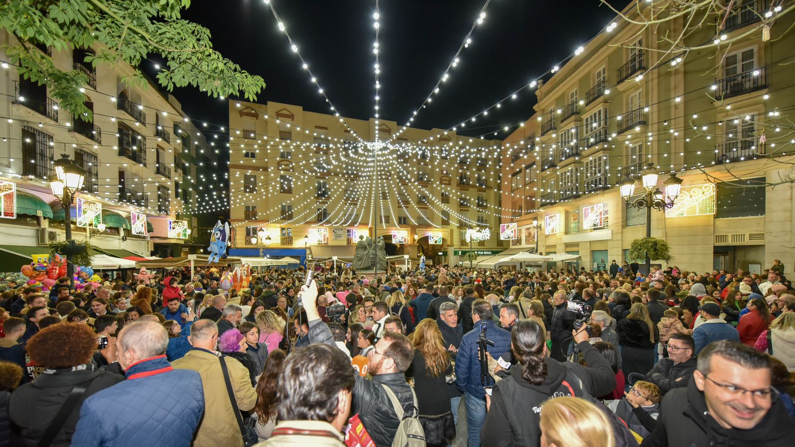 El encendido del alumbrado de Navidad en La Línea, en imágenes