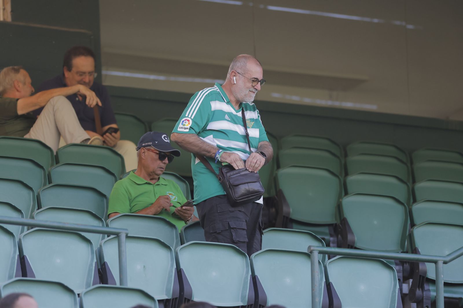 Búscate en la fotos del Betis-Sparta