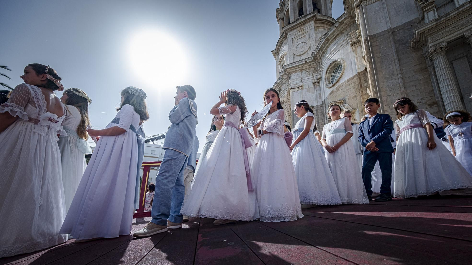 Búscate entre las imágenes del Domingo de Corpus en Cádiz