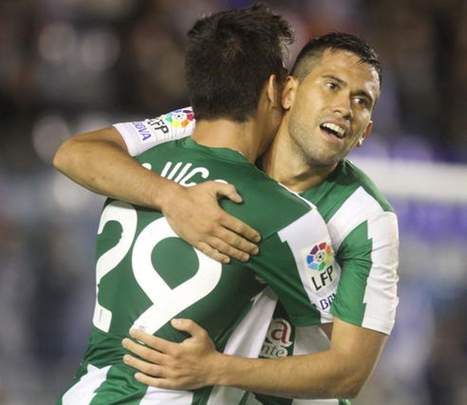 Un tanto en la prórroga y en propia puerta del exblanquiverde Pablo Ruiz mete al CCF en 1/16 de final de la Copa.

Foto: Joma