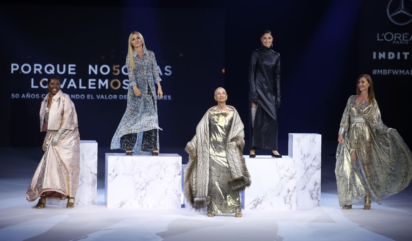 Un momento del desfile de Ángel Schlesser, con modelos que son mujeres de todas las edades y condiciones.