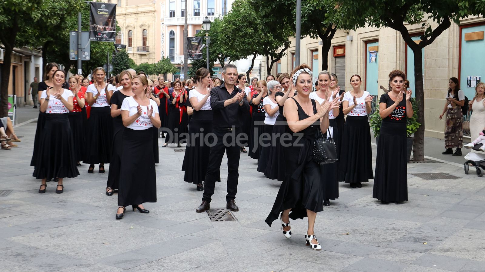 Flashmob de la academia de baile de Fani Muñoz en Jerez