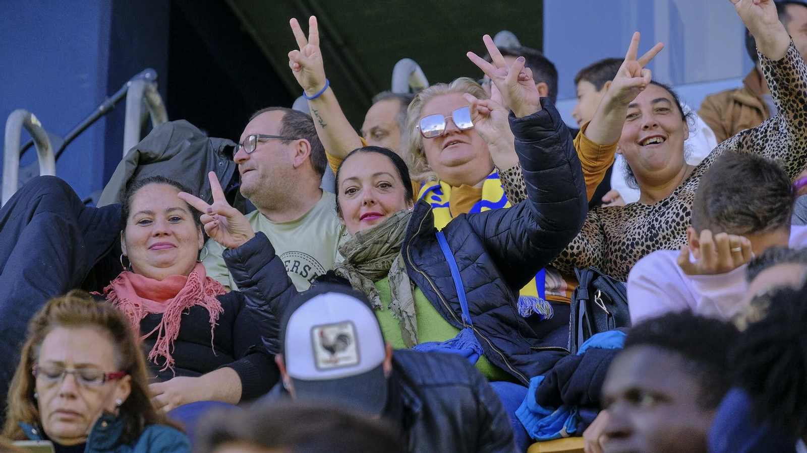 Partido de fútbol a beneficio de la Asociación de Reyes Magos en Carranza