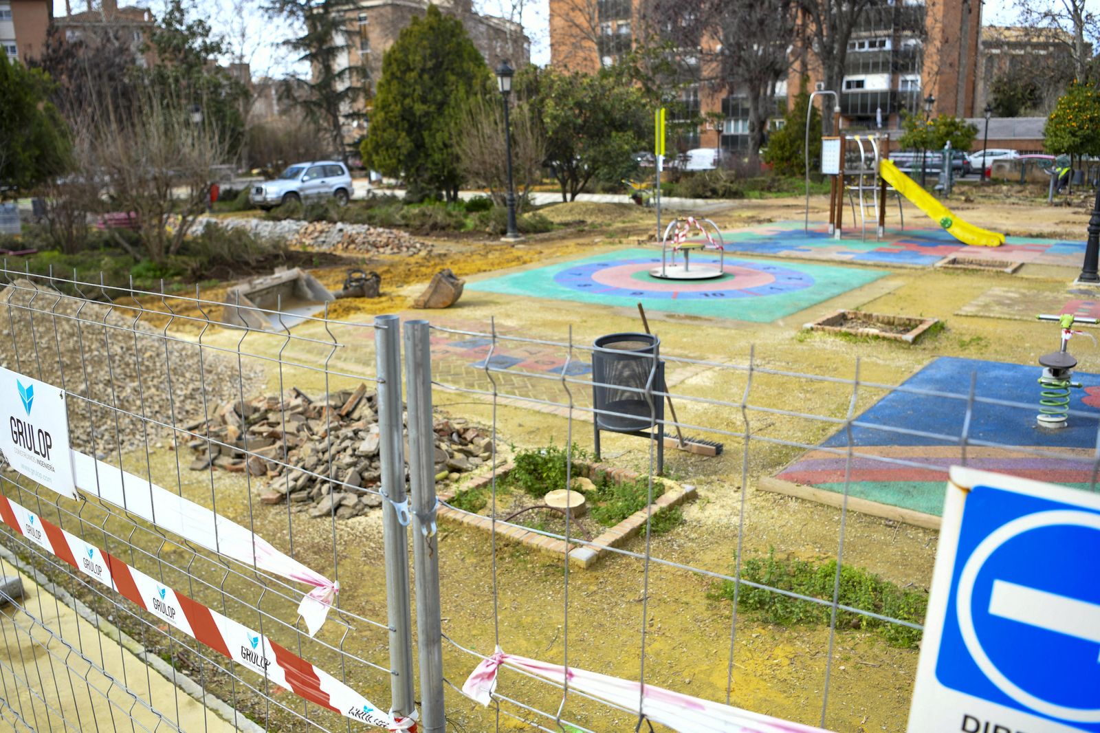 Fotos: así ha quedado la Plaza Escultor López Burgos tras otra poda en Granada