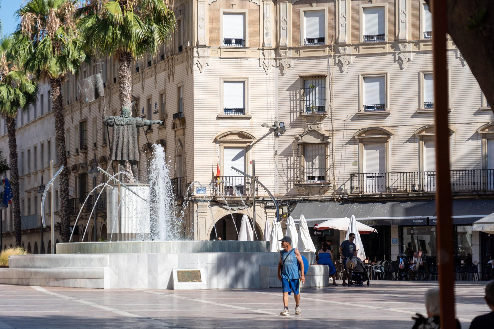 La Plaza de las Monjas, corazón histórico y punto de encuentro social de Huelva