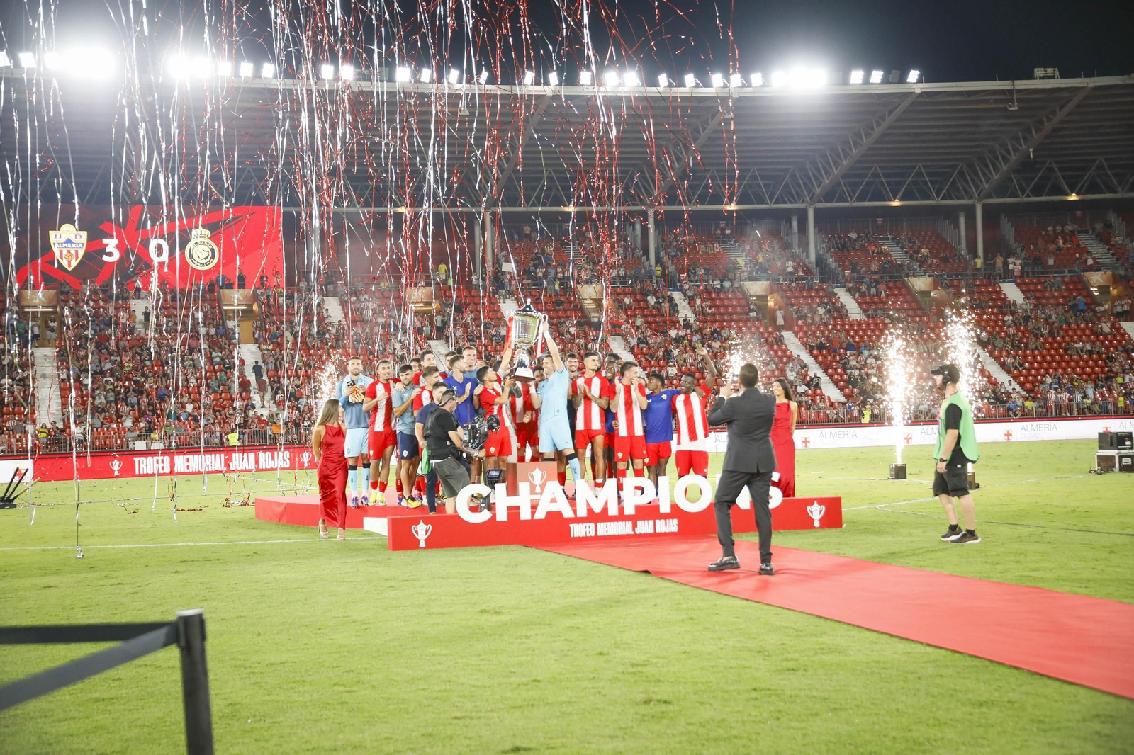 Imágenes del UD Almería-Al-Nassr, Memorial Juan Rojas