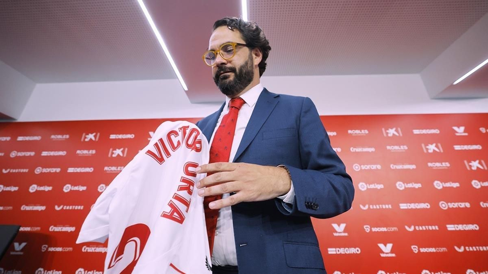 Orta: "Cualquier persona que llega al Sevilla está ante el mejor momento de su carrera"