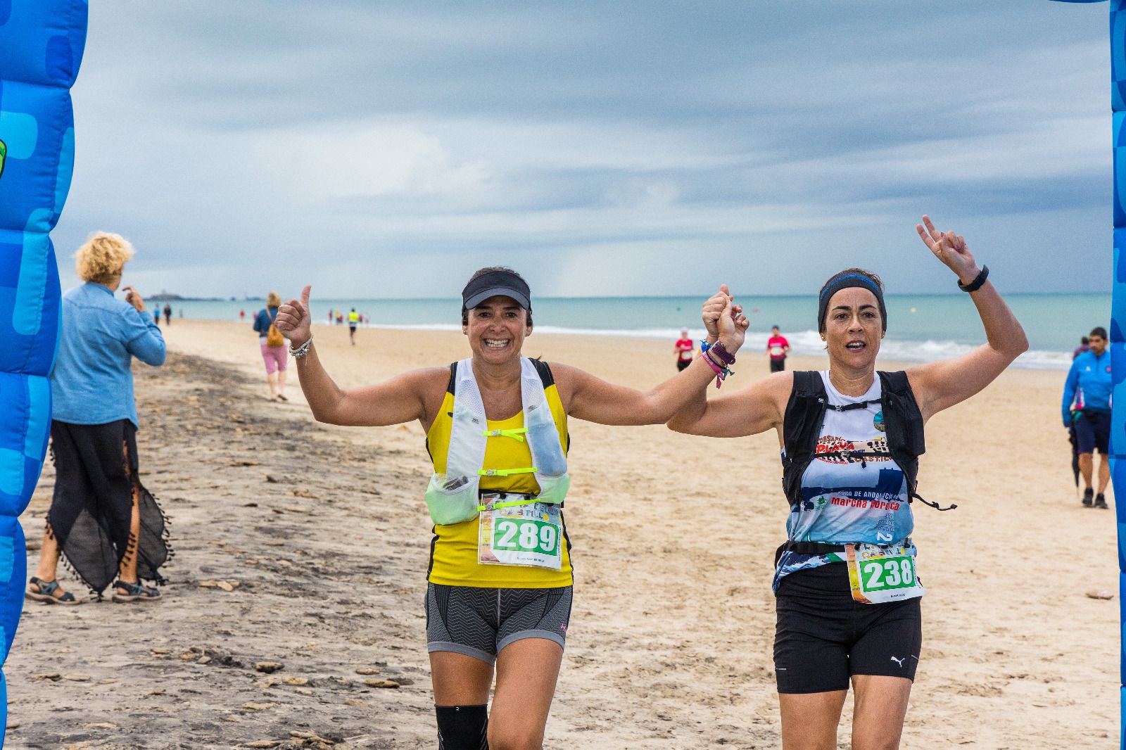 Imágenes del V Desafío Solidario Playa del Castillo de San Fernando.