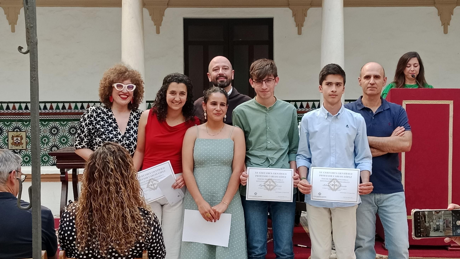 Entrega de premios del certamen escolar de ciencias Carlos López en San Fernando