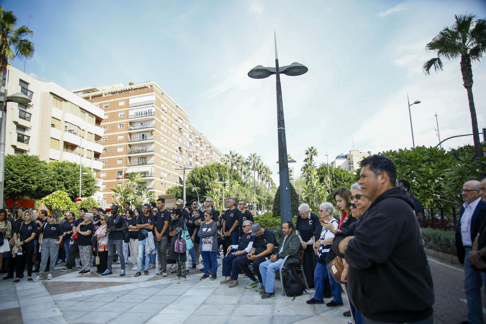 Imágenes de la campaña "Camino de Santiago" para celebrar el día de las personas sin hogar en Almería