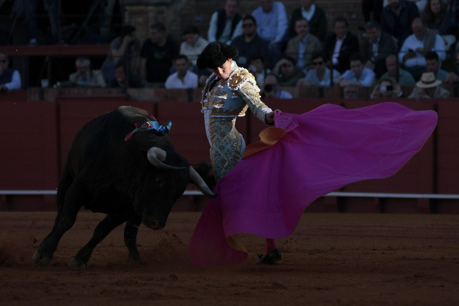 Las imágenes de la tercera del abono de los toros en la Maestranza  de Sevilla