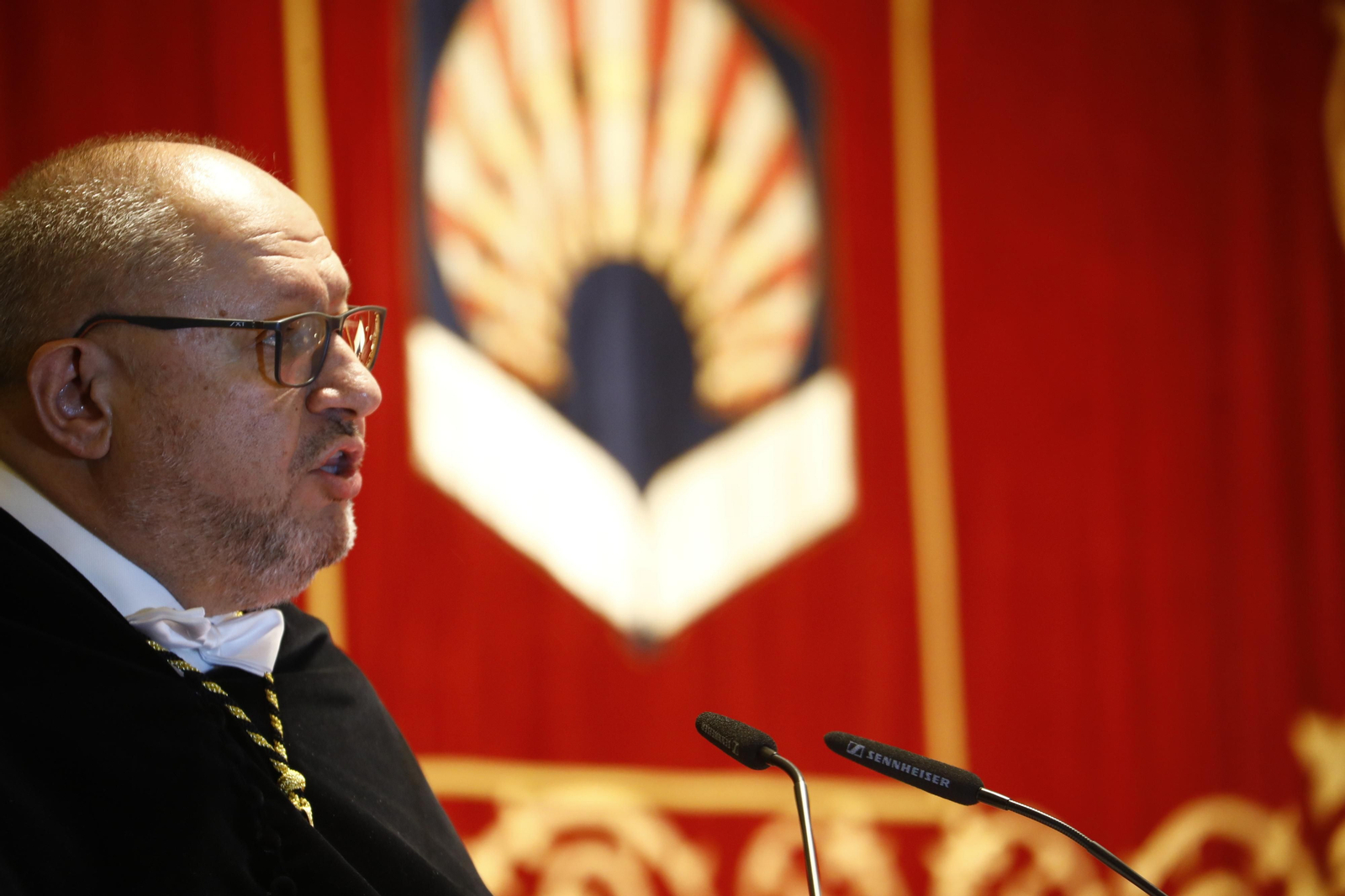 La toma de posesión de Manuel Torralbo como rector de la Universidad de Córdoba, en imágenes