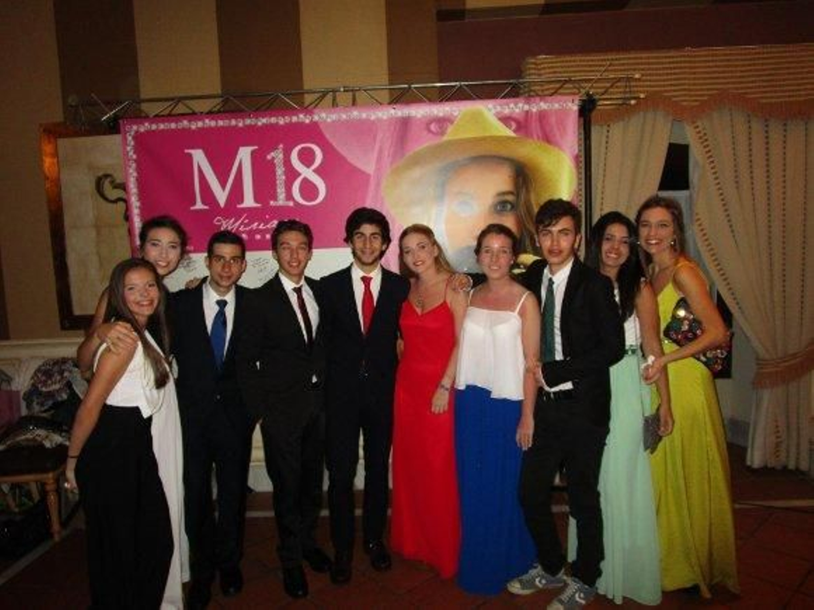 Belén Calvo, Laura Berdugo, Pablo Gatardi, Martín Hidalgo, Antonio Cifuentes, Miriam Jiménez, Charo Mariscal, Álvaro Alonso, Nuria Muñoz y Carmen Quirogas.

Foto: Ignacio Casas de Ciria