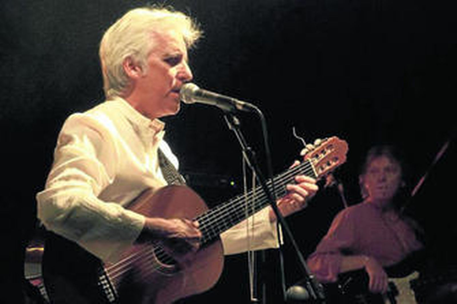 Kiko Veneno se convirtió en la actuación estrella en un festival que fue seguido por un público entusiasta que acudió masivamente a Cortegana.