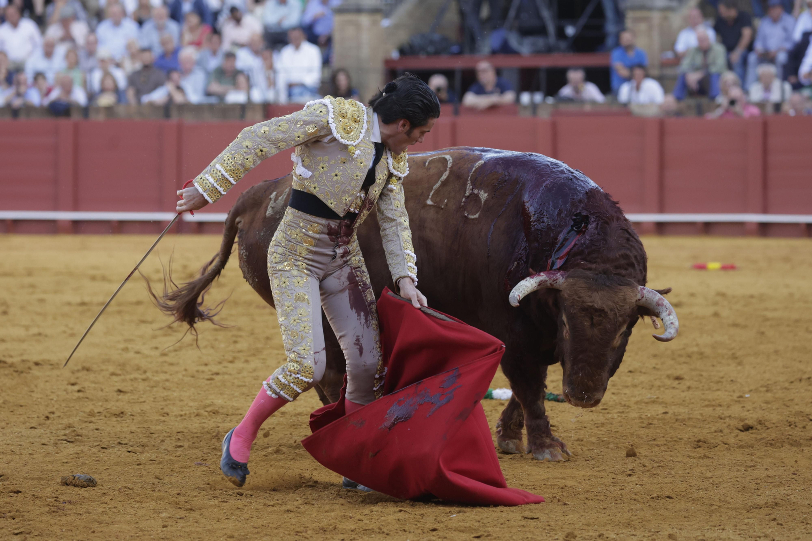 Las imágenes de la tercera de abono en la Maestranza de Sevilla