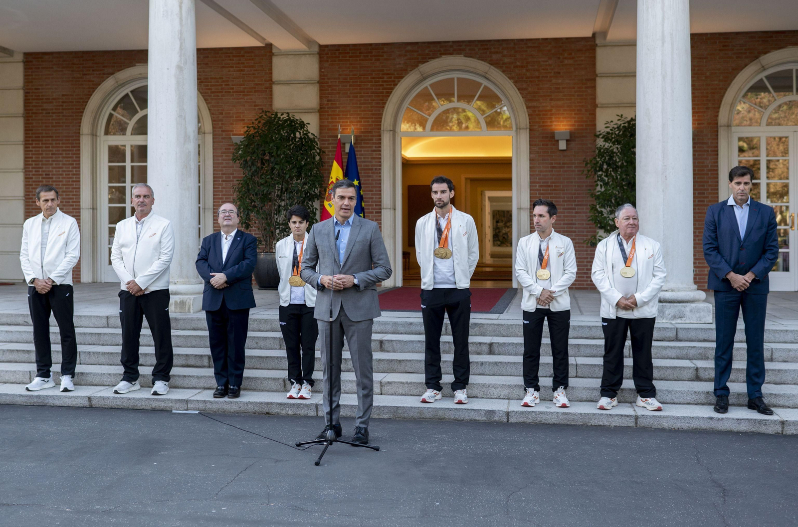 Las imágenes de María Pérez recibida por el presidente del Gobierno