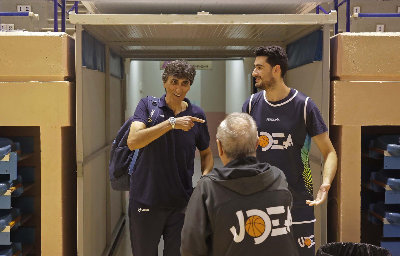 Las fotos del primer entrenamiento de Javi Malla en su regreso al banquillo de Udea