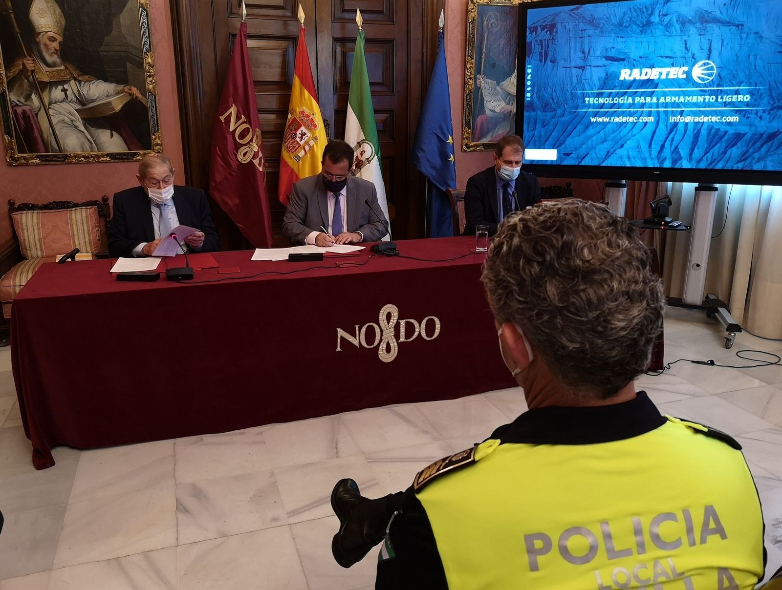 Un sistema inteligente impedirá el uso de las armas de los policías locales por personas no autorizadas