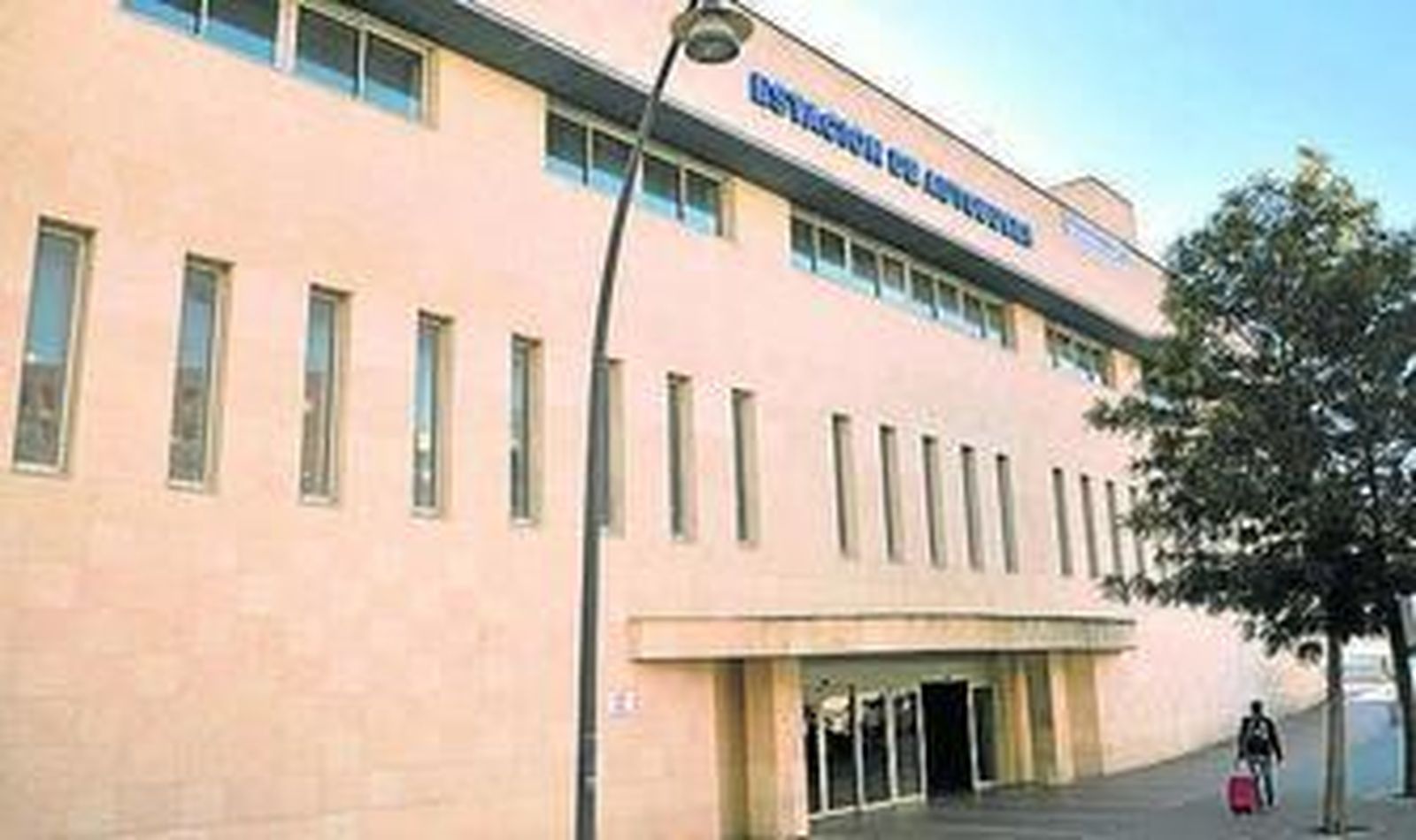 Estación de autobuses donde se instalará el 'contact center'.