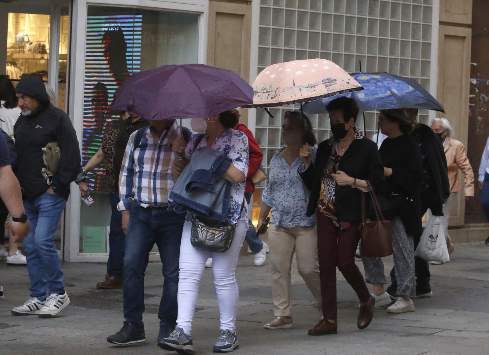 El puente de mayo se despide con lluvia en Córdoba, en imágenes