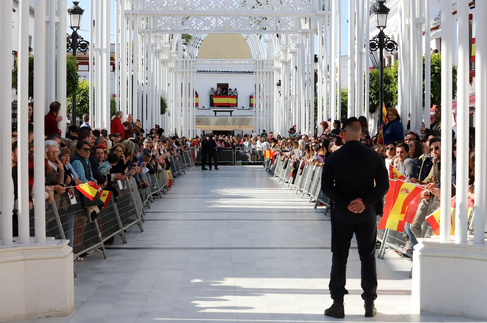 Imágenes de Don Felipe y Doña Letizia en su visita a la Virgen del Rocío