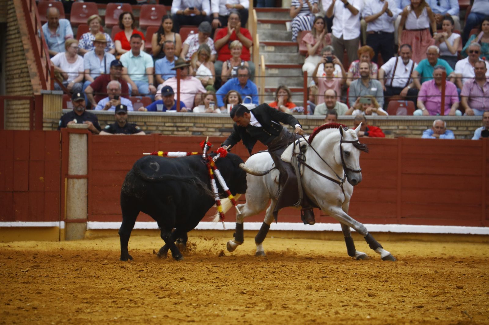 La corrida mixta de Diego Ventura, Morante de la Puebla y Pablo Aguado en Córdoba, en imágenes