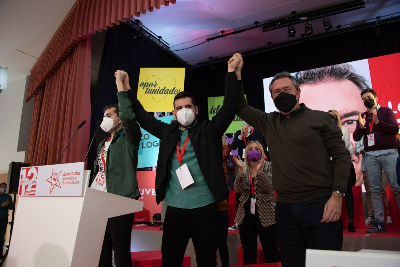 Alejandro Moyano, en el centro