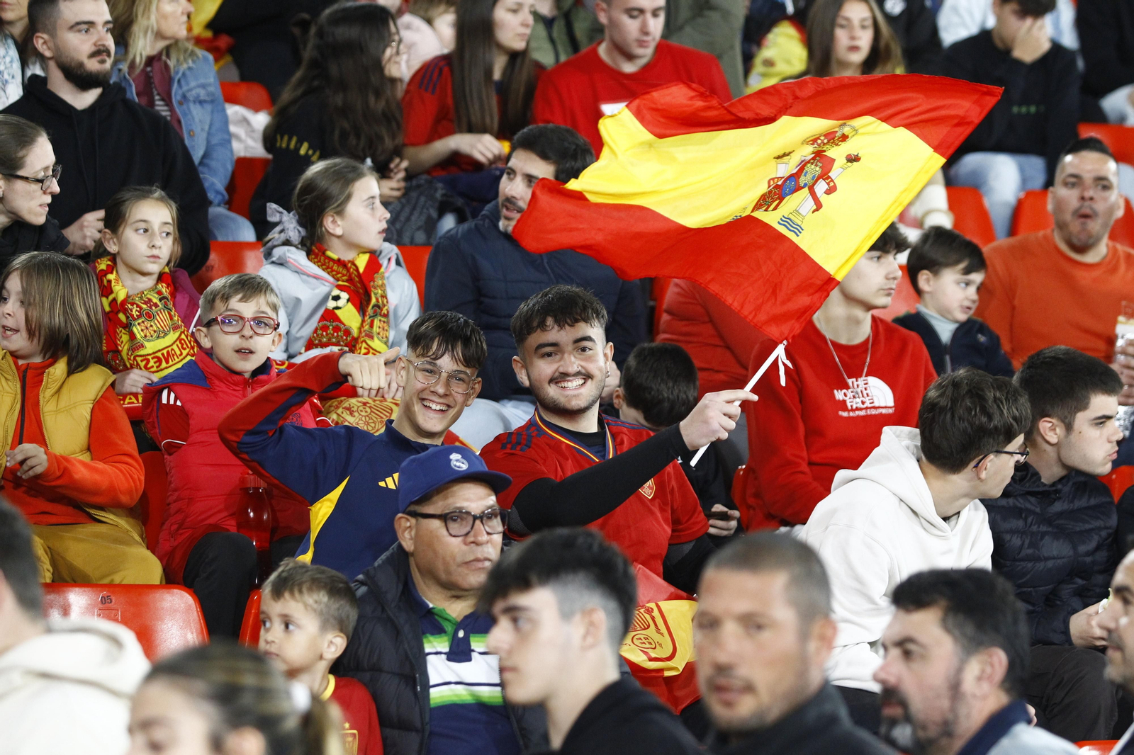 Imágenes del partido de fútbol amistoso entre las selecciones de España y Suiza Sub 21, disputado en Almería