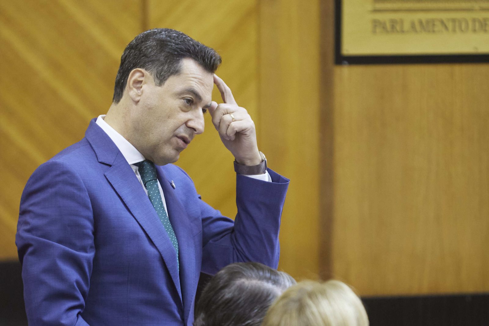 Juanma Moreno reclama más policías tras los sucesos violentos de la noche de Halloween