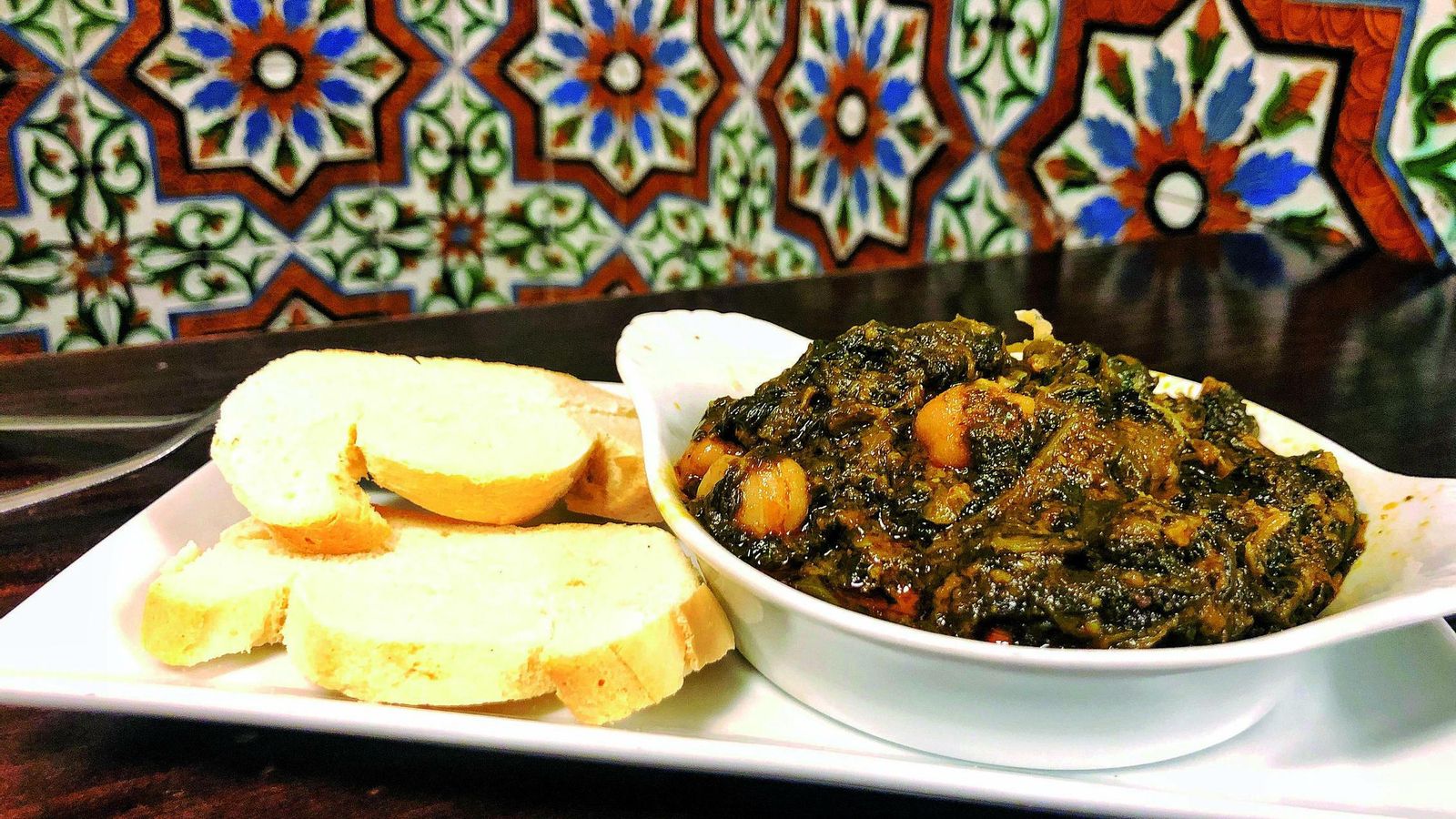 Las espinacas con garbanzos de Morales.