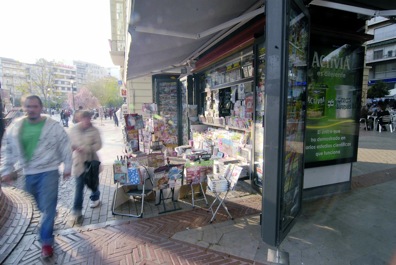 La nueva ordenanza de quioscos de Granada espera reabrir los 20 que hay cerrados