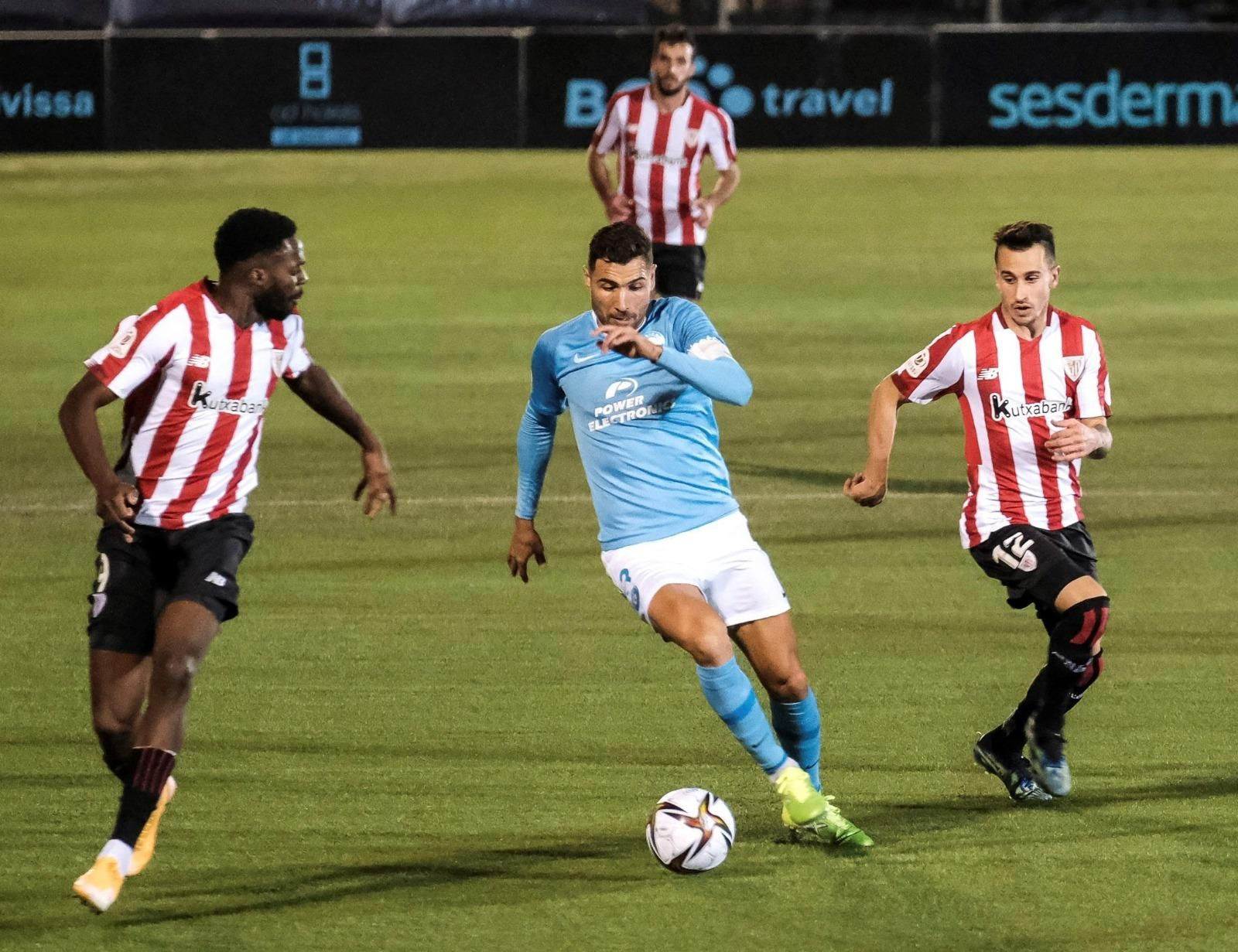 David Morillas en un encuentro con la UD Ibiza ante el Athletic Club.