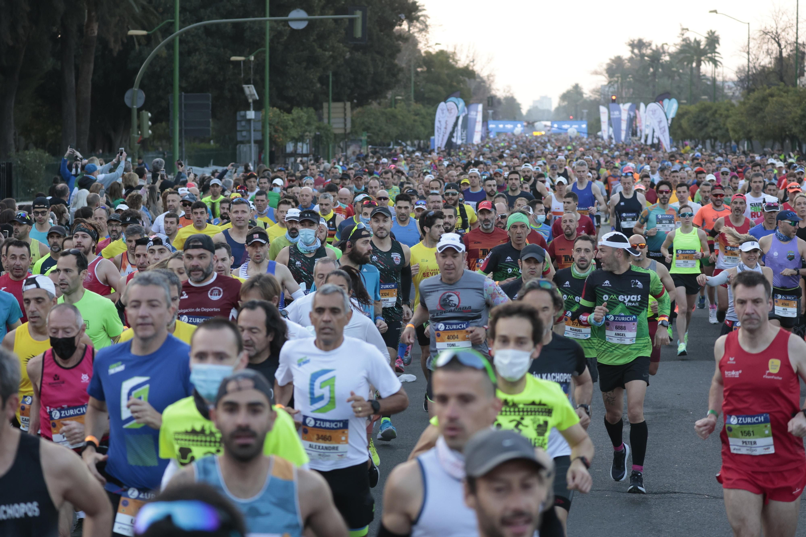 Las imágenes de la Maratón de Sevilla 2022 (1)