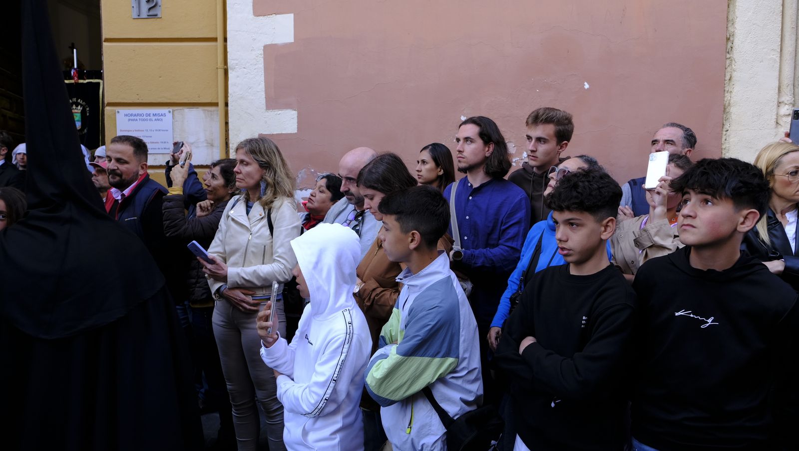 Procesión del Santo Entierro en Almería, en imágenes