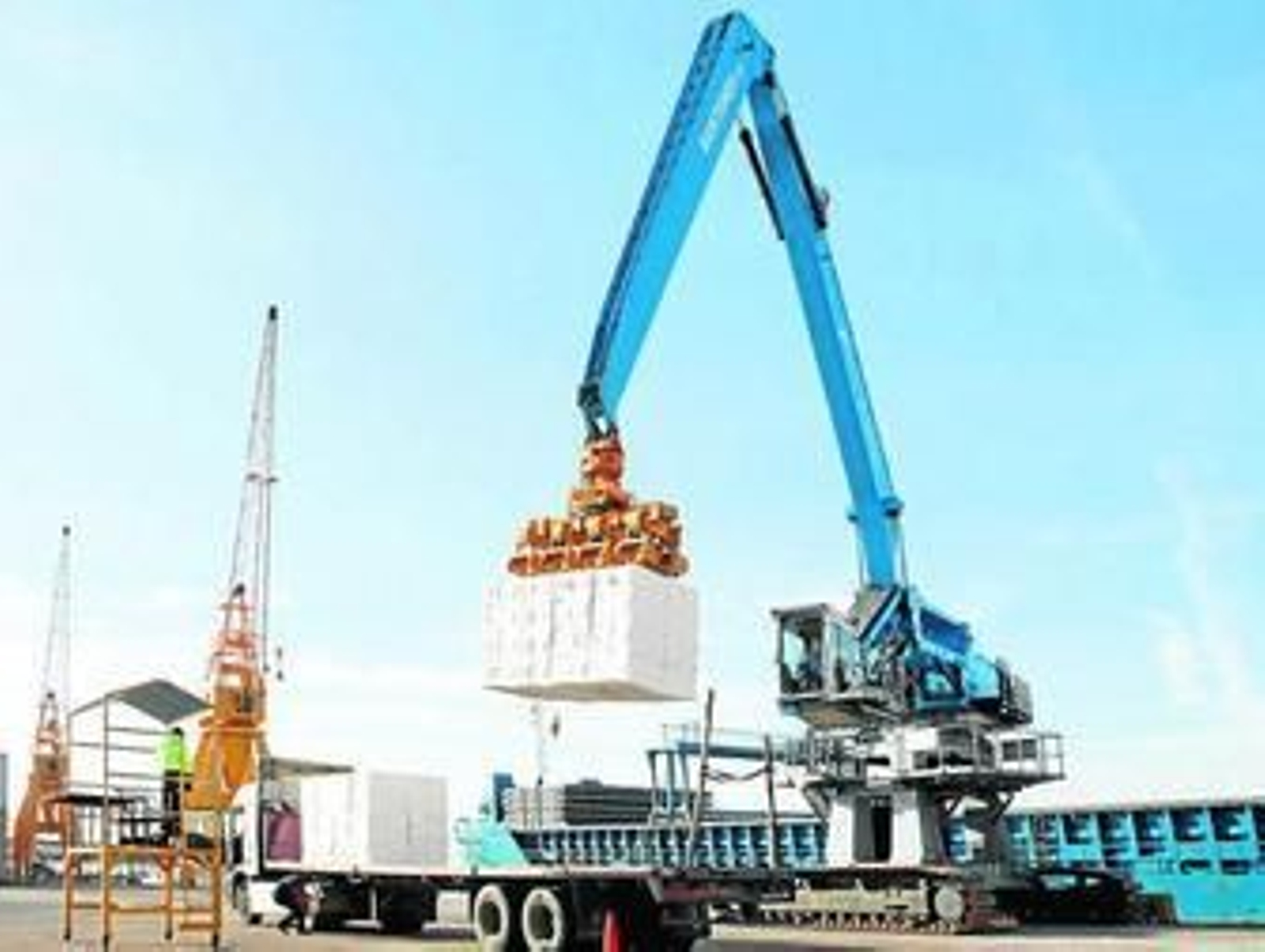 El Puerto presenta en La Coruña el proceso de digitalización de su archivo