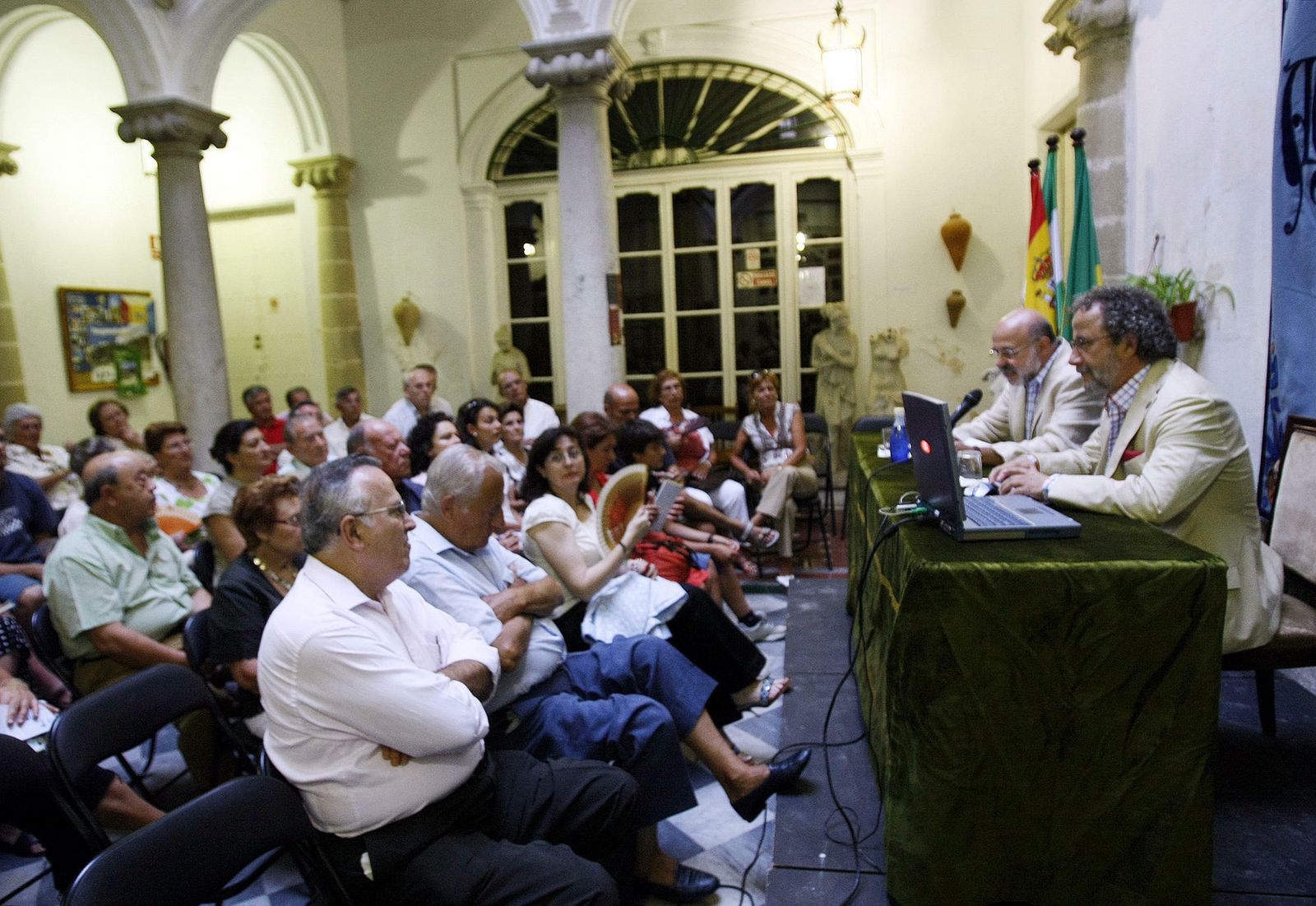 Una de las conferencias de los Martes de la Academia, en una imagen de archivo.