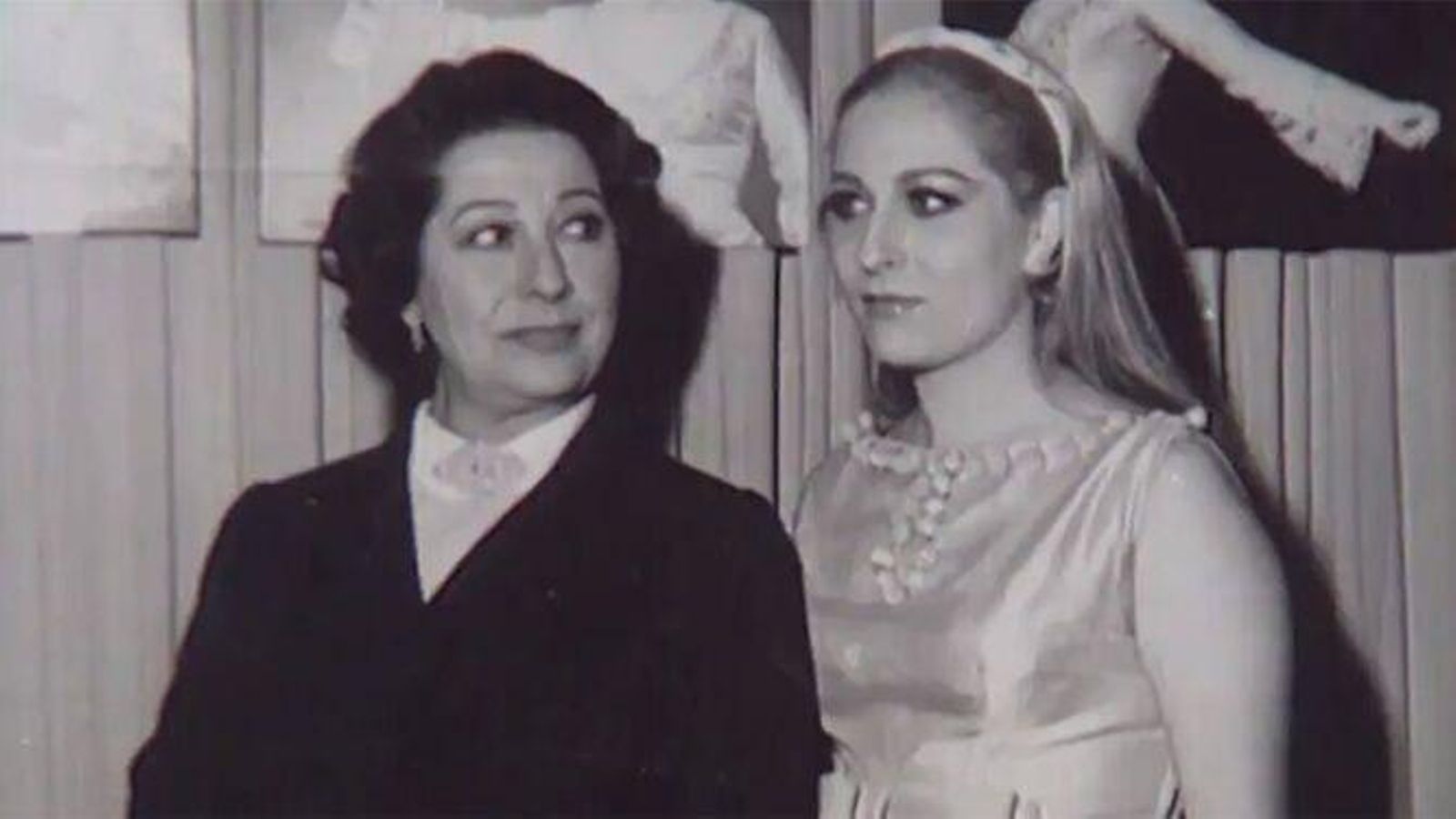 Conchita con su madre, la gran Concha Piquer.