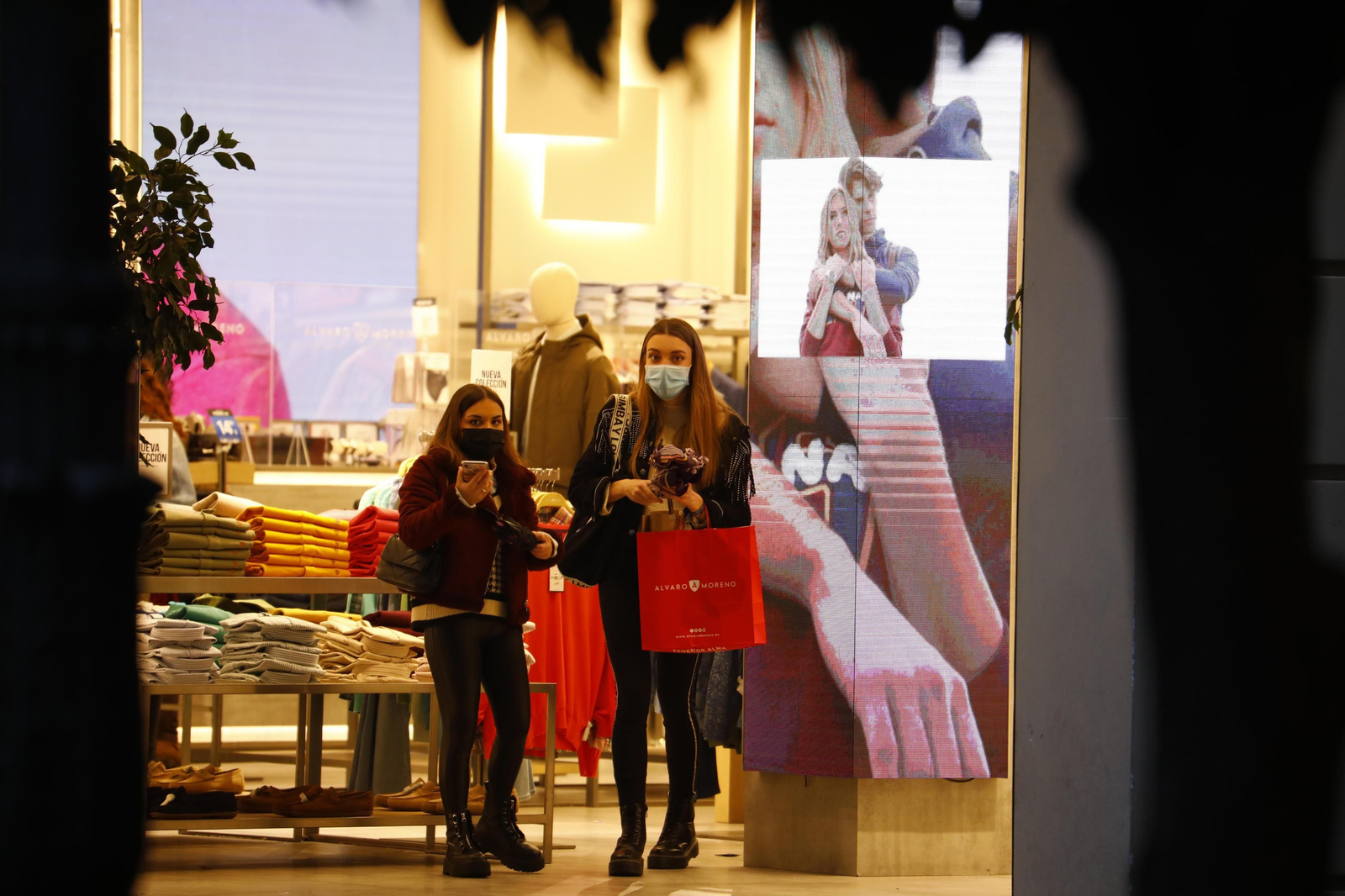 Fotografías: Tarde de bares y compras dos meses después en Córdoba