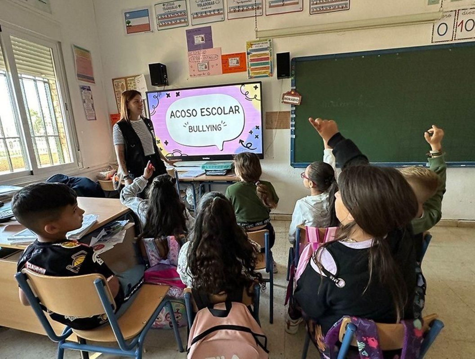 Participantes en el 'Futuro libre de violencia contra la infancia', en el barrio de Las Palmeras