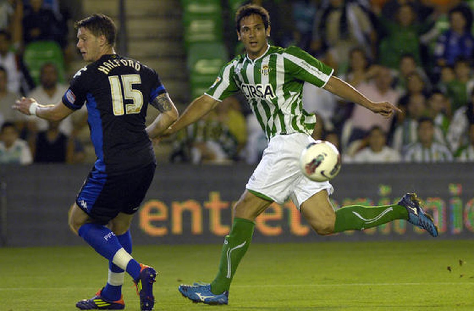 Imágenes del partido entre el Real Betis y el Portsmouth inglés.  Foto: Manuel Gómez