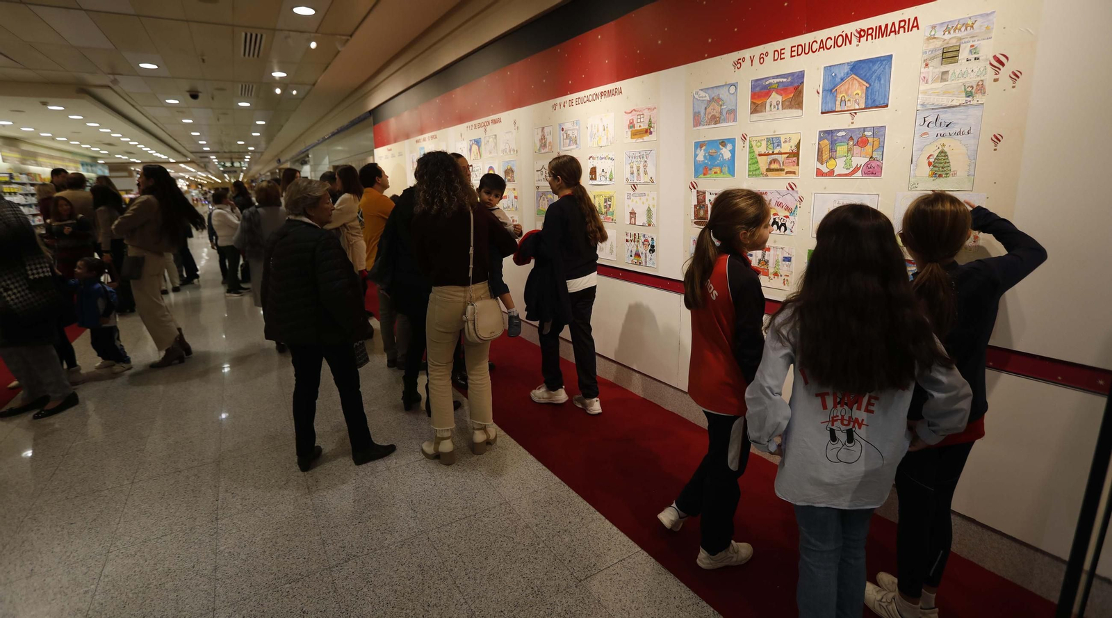 El Corte Inglés de Algeciras entrega los premios del concurso Dibuja y Pinta la Navidad