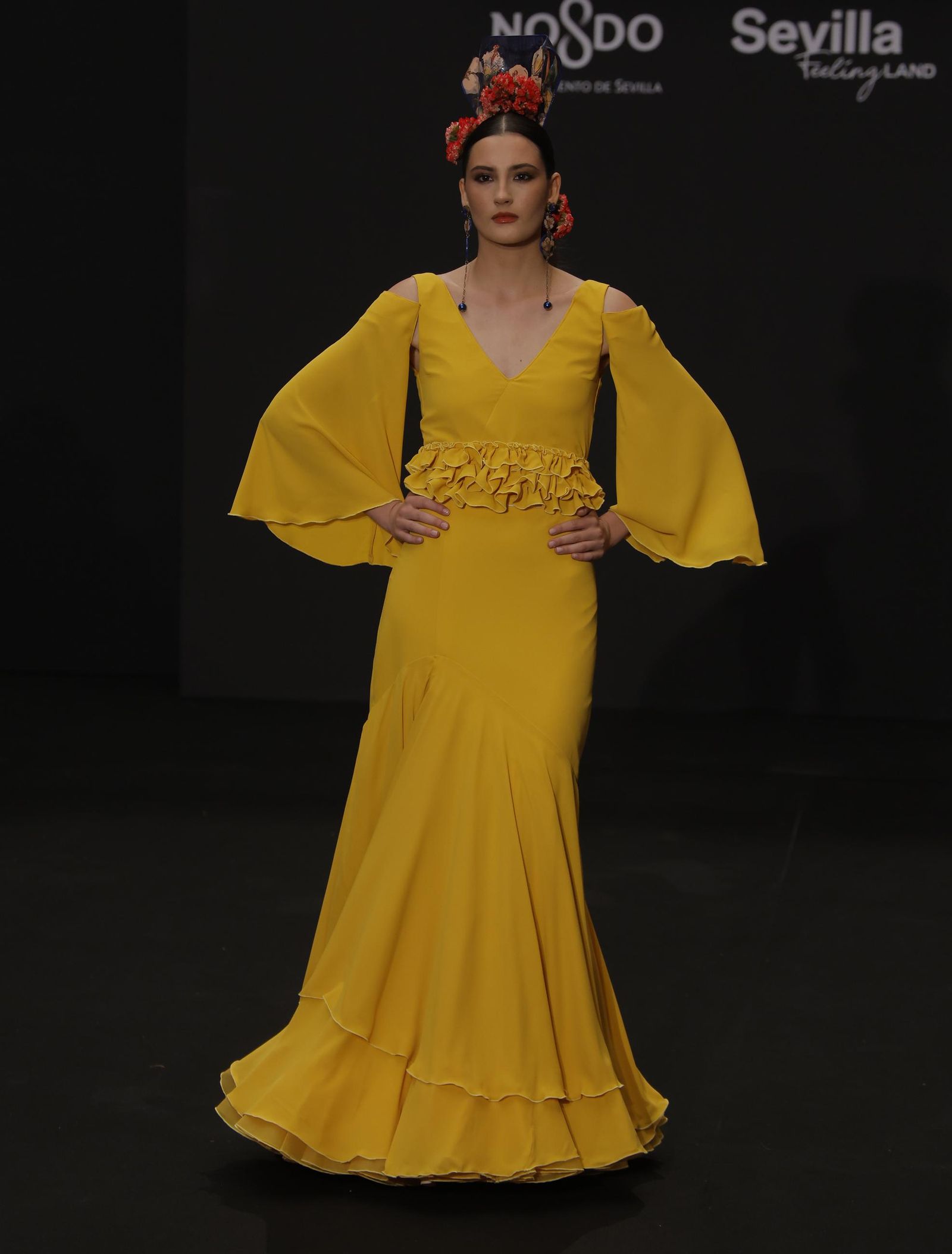 Emprende Lunares, el desfile de moda flamenca de Ángeles de María, que anticipa la Feria de Abril: todas las fotos.