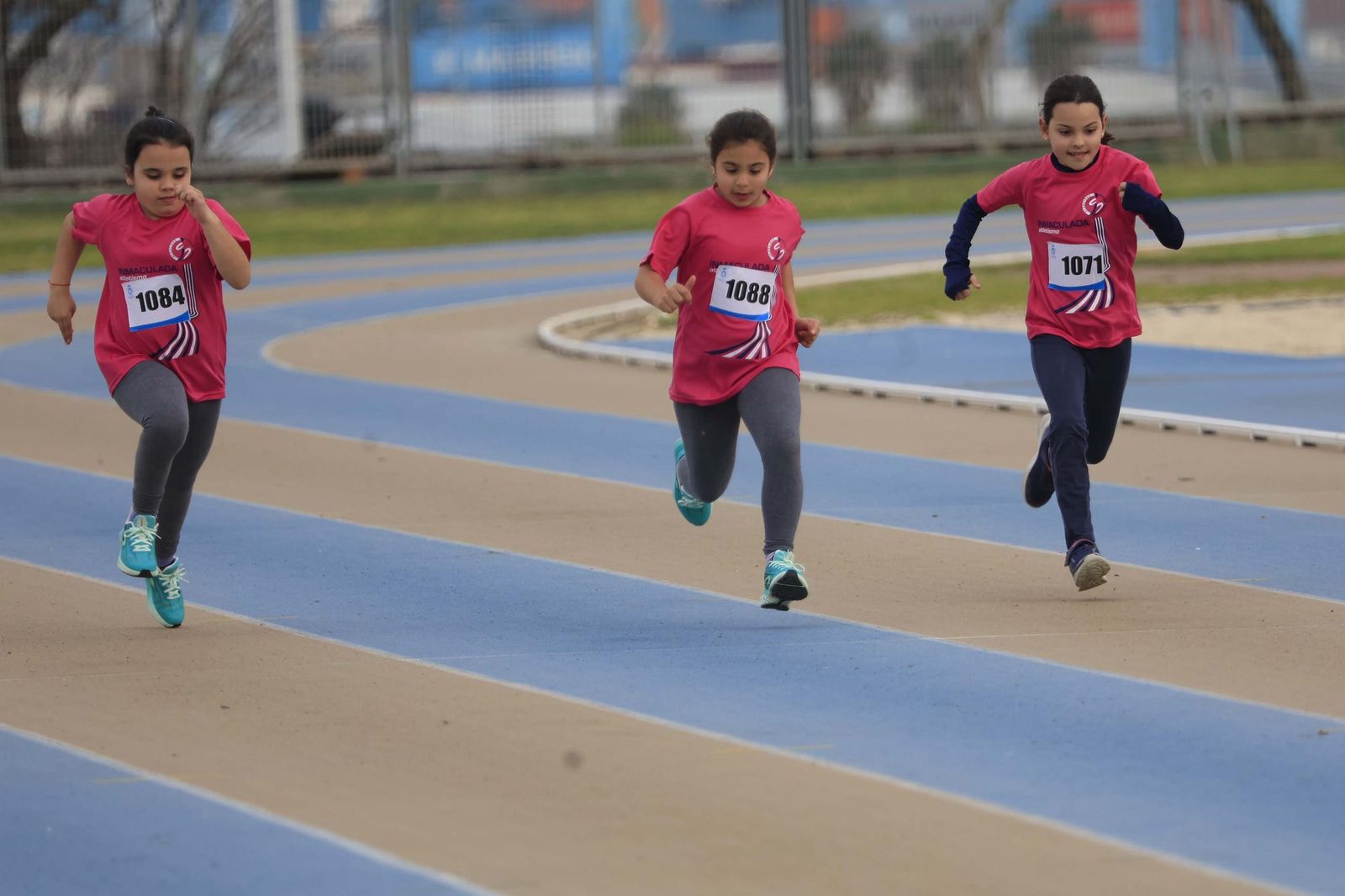 Las fotos de la final de los Juegos Municipales de Atletismo de Algeciras sub-8 y sub-10