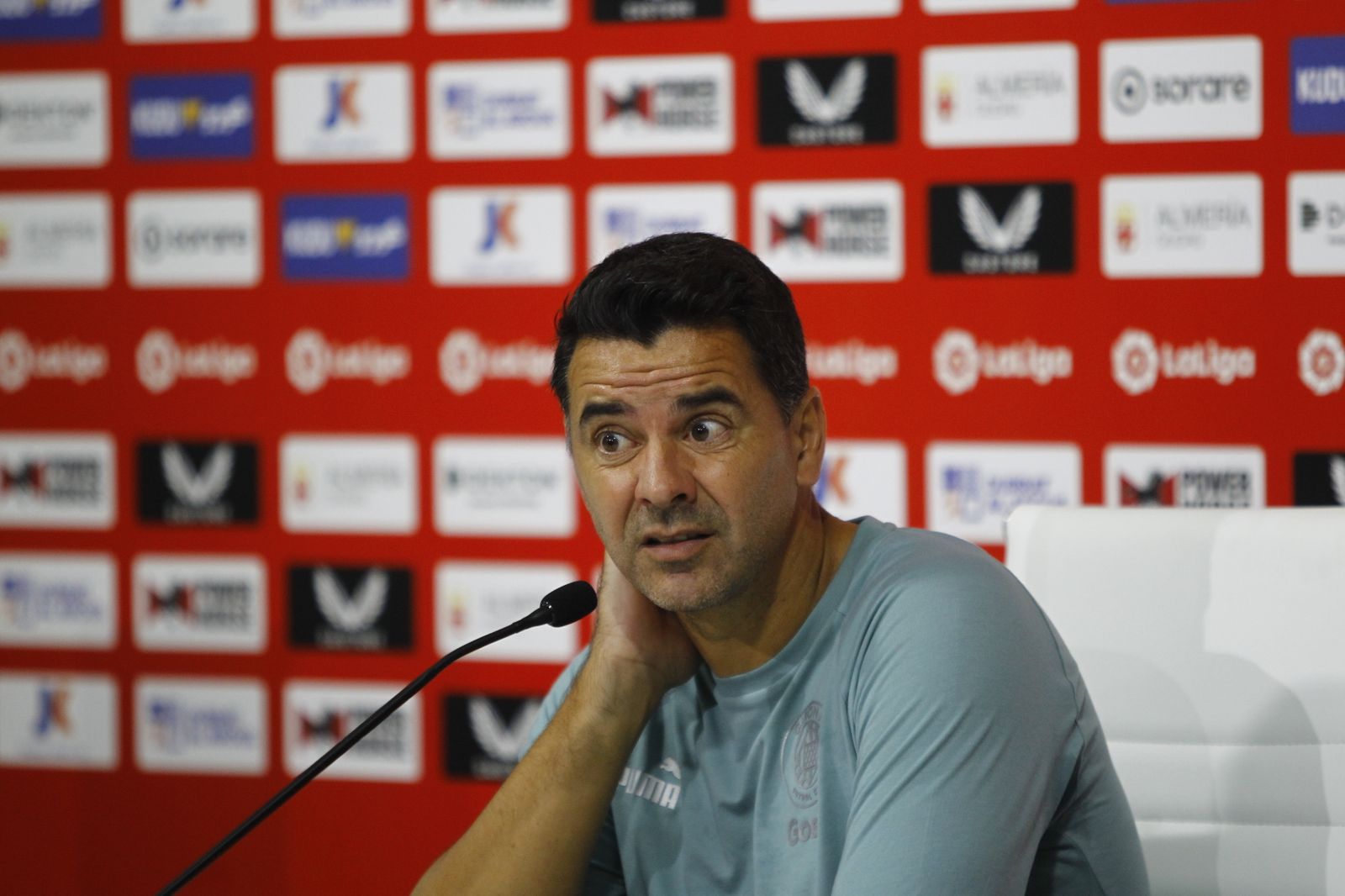 Imágenes del partido de fútbol U.D. Almería-Girona F.C.