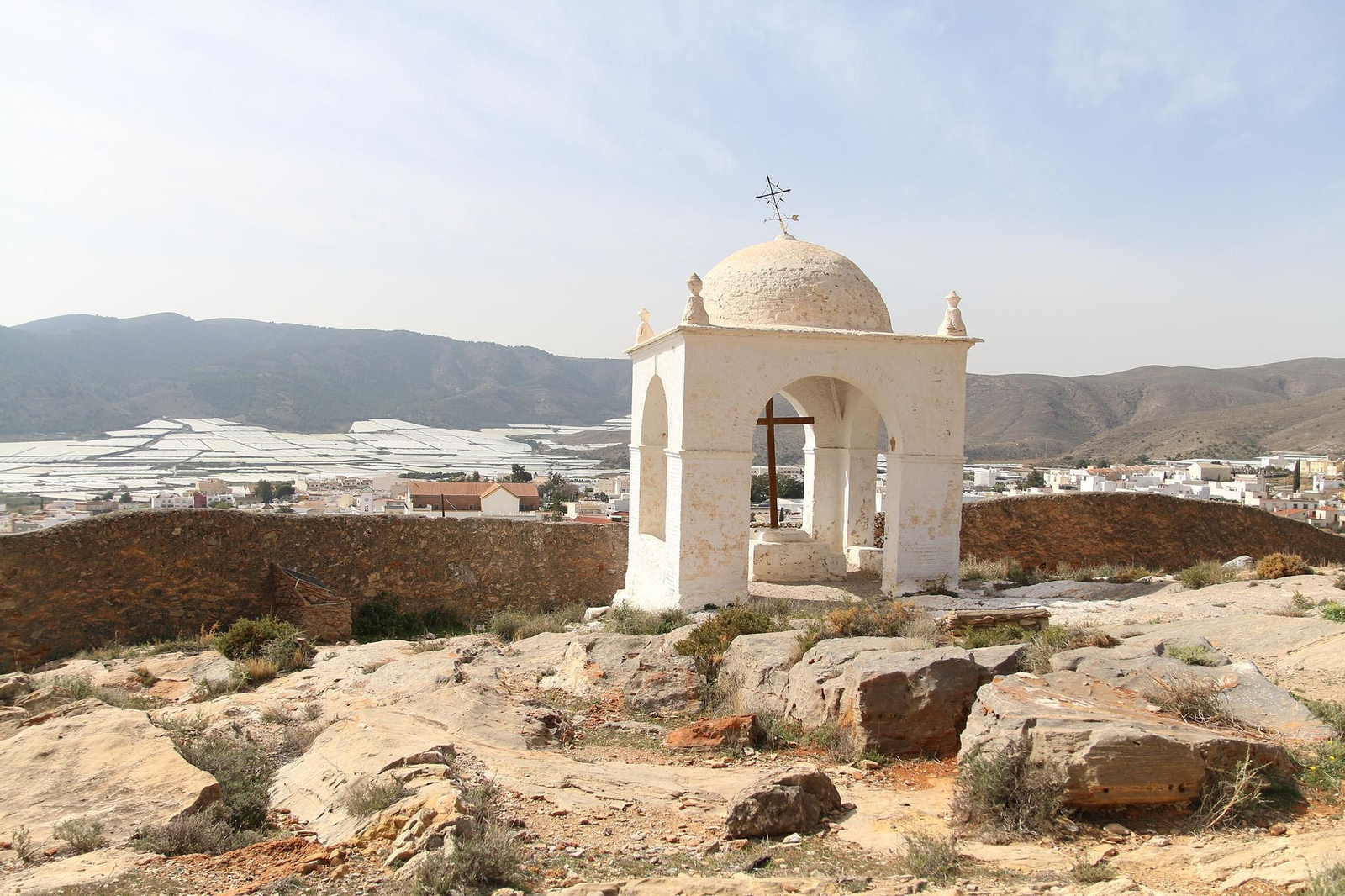 Vista de Dalías desde la Santa Cruz, lugar emblemático del municipio.