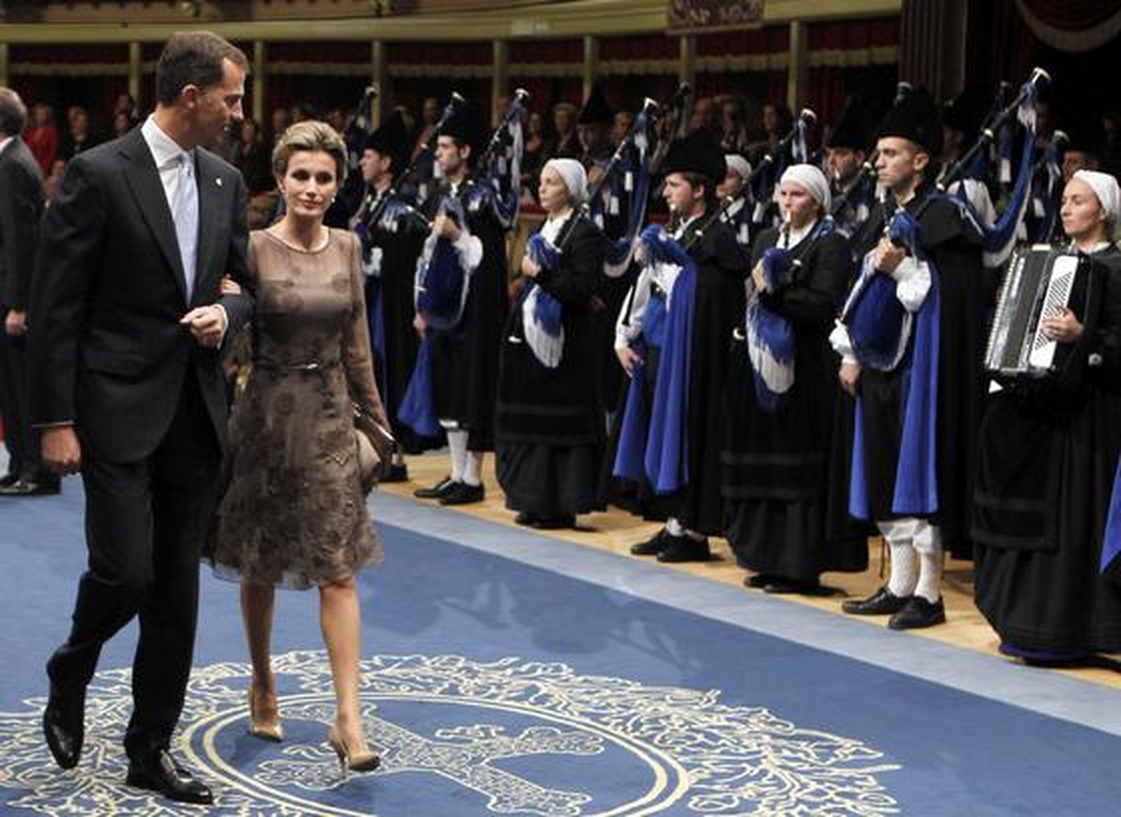 Don Felipe entrega los Premios Príncipe de Asturias 2011. / EFE