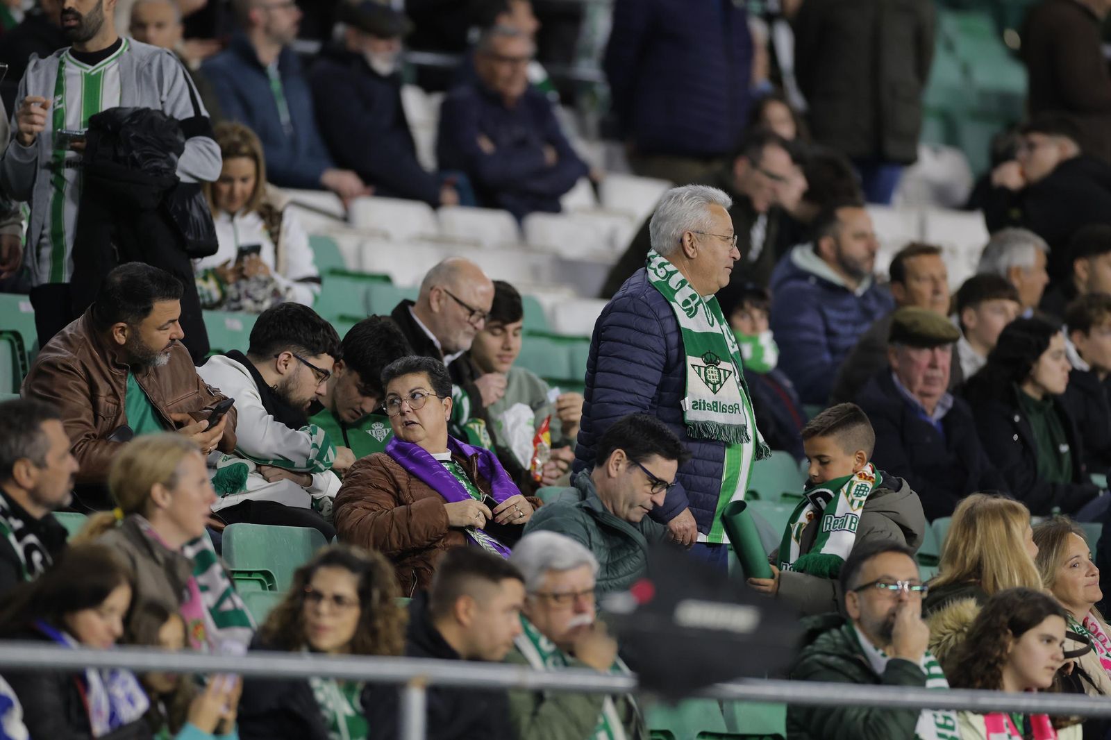 Búscate en las fotos del Betis - Real Sociedad