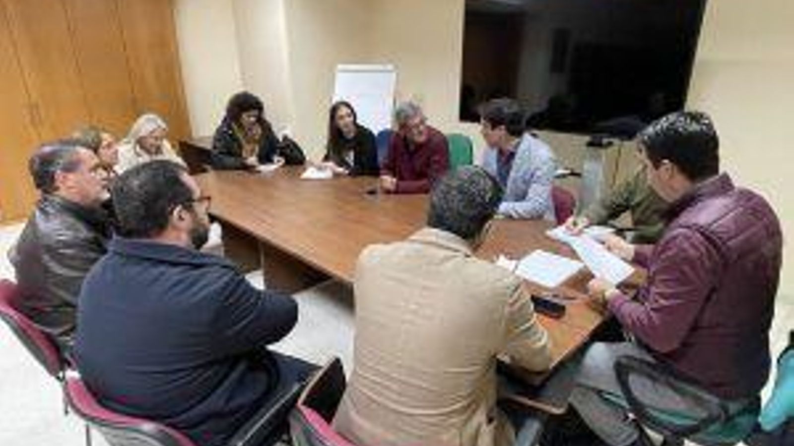 Enrique Gavino en la reunión con el SATSE de Huelva.
