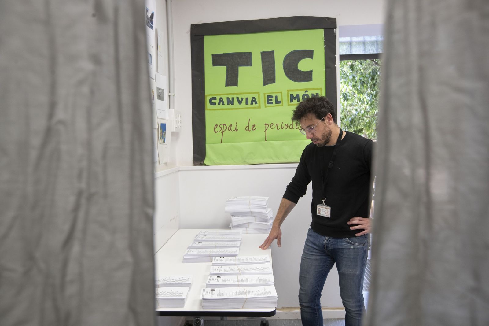 Las fotos de la jornada electoral en Cataluña